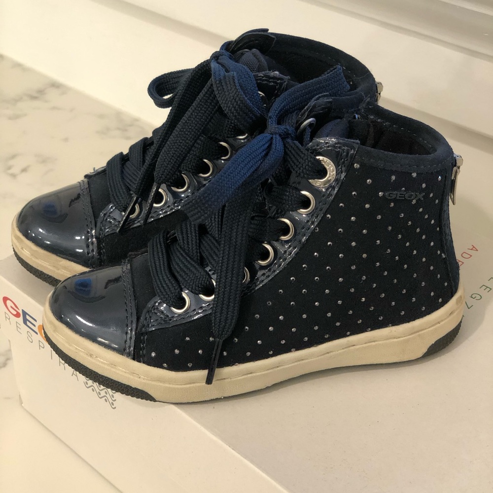 Like new girls Geox sneakers